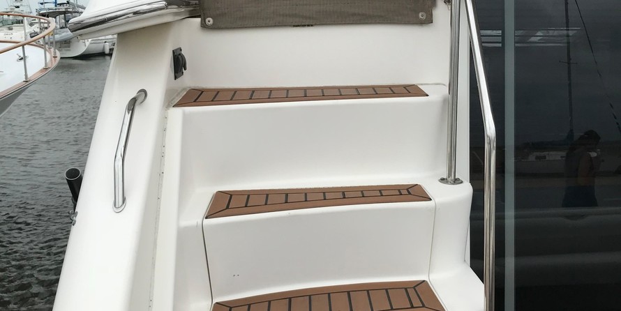 Sea ray 450 express bridge