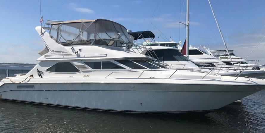 Sea ray 450 express bridge