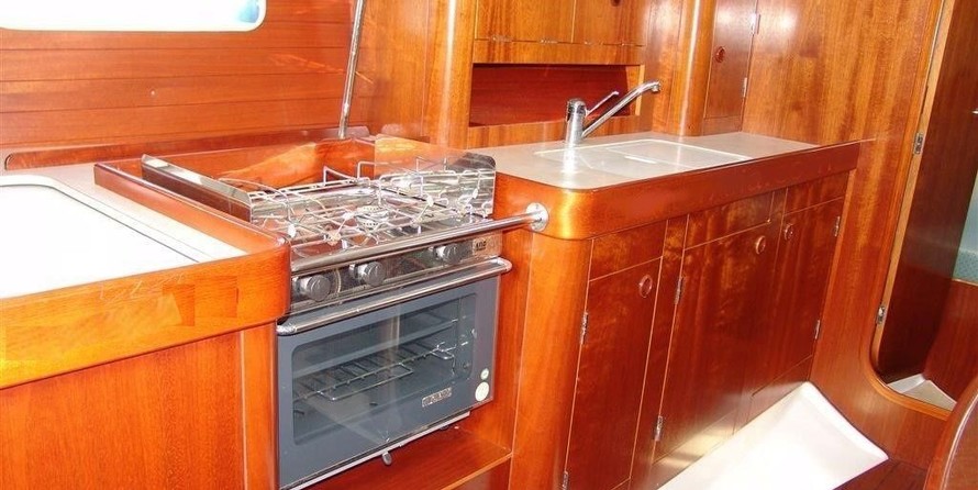 Beneteau Oceanis 351