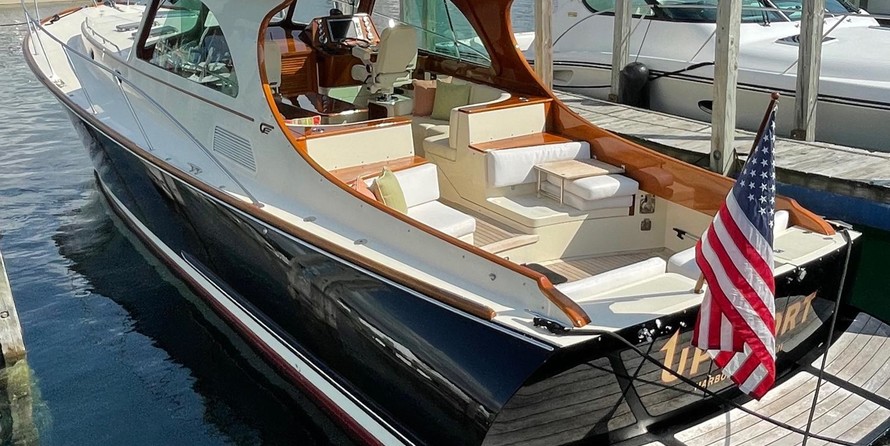 Hinckley Talaria 48 MKII