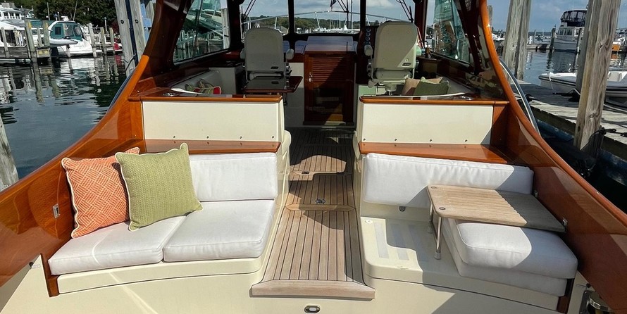 Hinckley Talaria 48 MKII