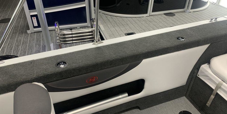 Smoker Craft Legacy Ultima 172