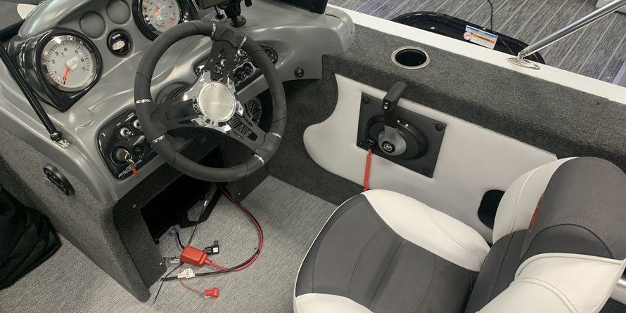 Smoker Craft Legacy Ultima 172