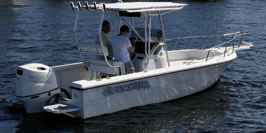Pursuit 2870 center console