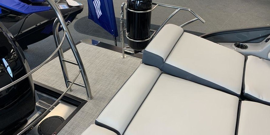 Premier Pontoons Grand Isle 250