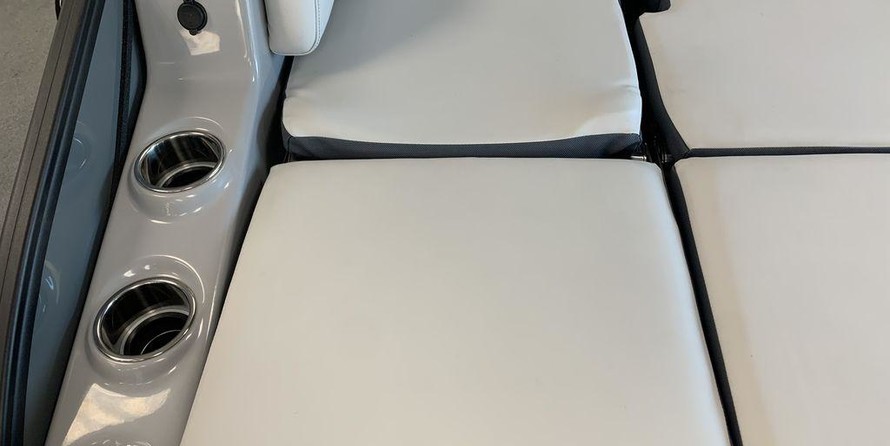 Premier Pontoons Grand Isle 250