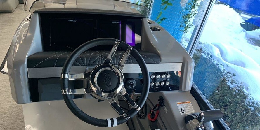 Premier Pontoons Grand Isle 250