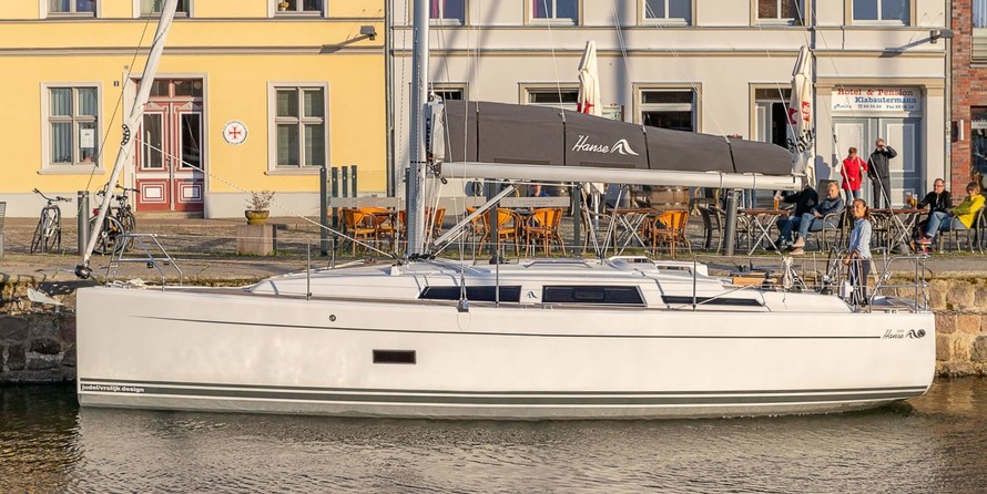 Hanse 348