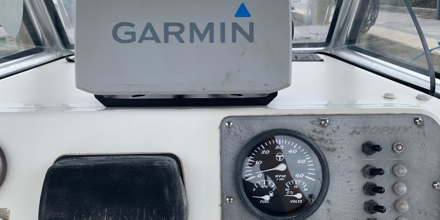 Trophy 2103 Center Console