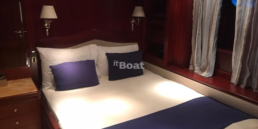 Benetti Tradition 100