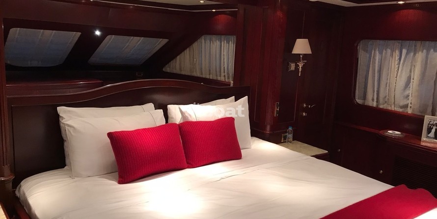 Benetti Tradition 100