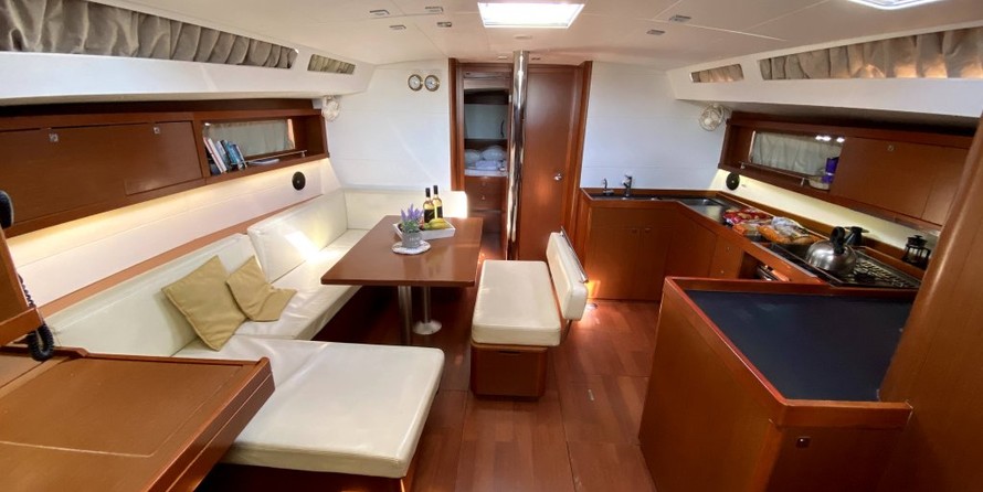 Beneteau Oceanis 48