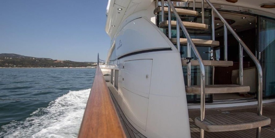 Fairline 74 Squadron