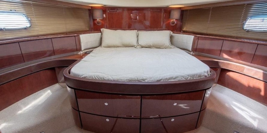 Fairline 74 Squadron