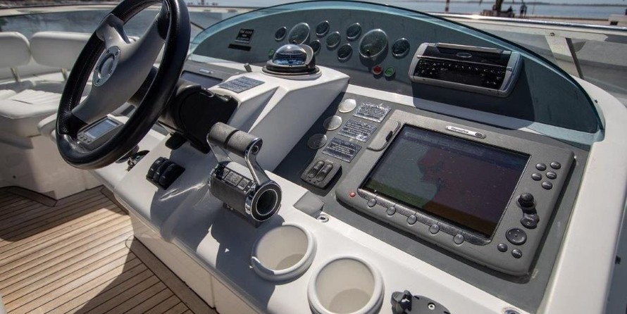 Fairline 74 Squadron