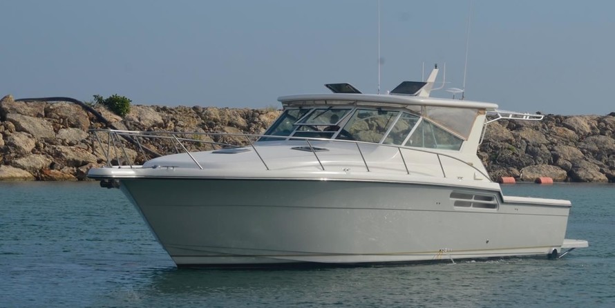 Tiara 42
