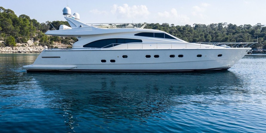 Ferretti 68
