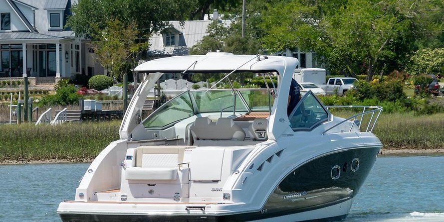 Chaparral 330 Signature