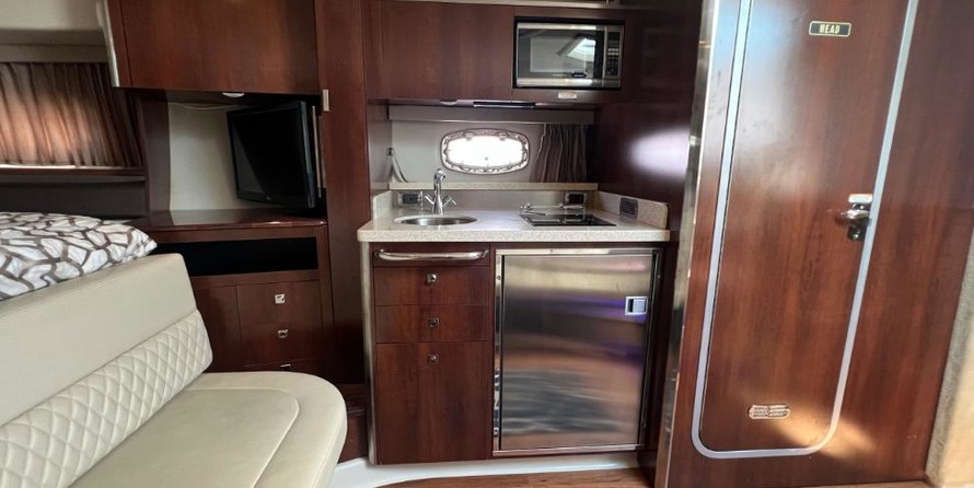 Chaparral 330 Signature