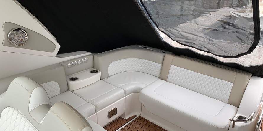 Chaparral 330 Signature