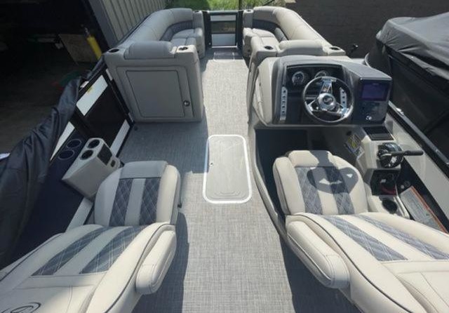 60 x 16 tri-toon passenger vessel