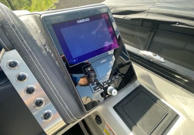 60 x 16 tri-toon passenger vessel