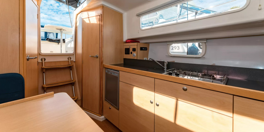 Nautika 830 MC