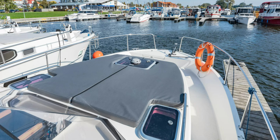 Nautika 830 MC