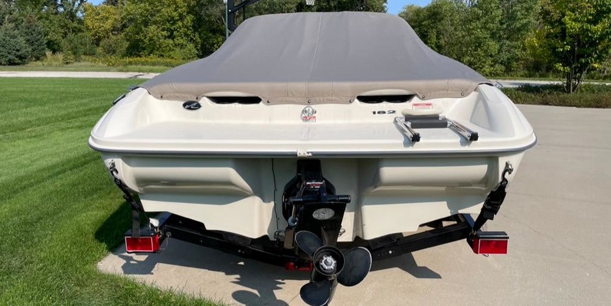 Sea ray 260 bow rider select