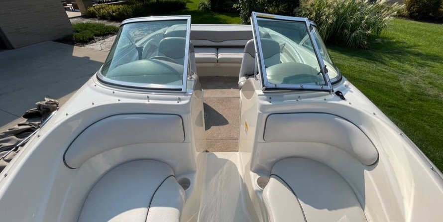 Sea ray 260 bow rider select