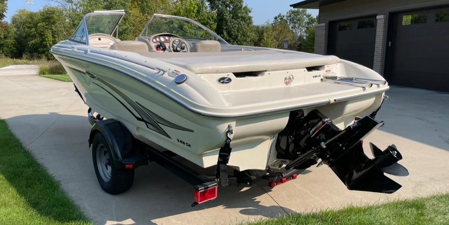Sea ray 260 bow rider select