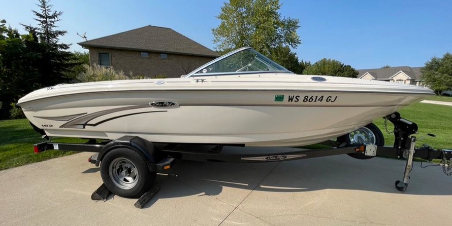 Sea ray 260 bow rider select