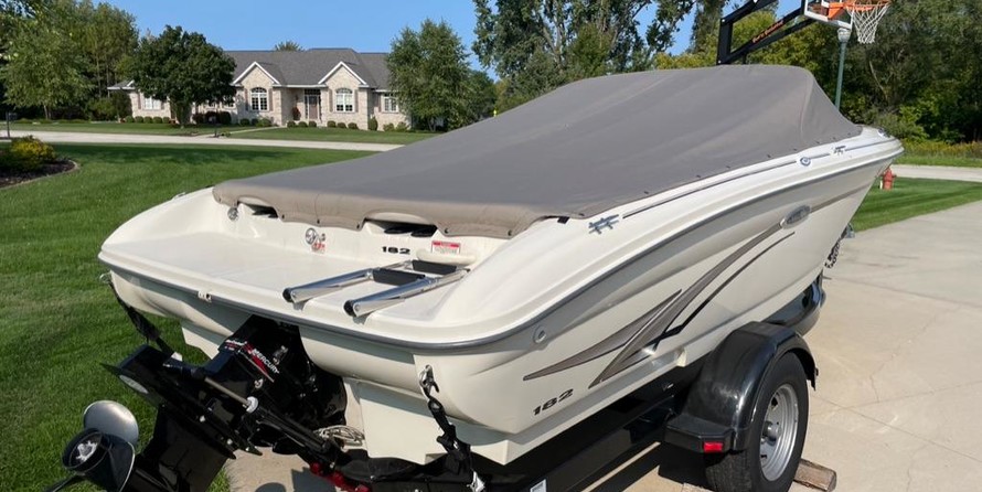 Sea ray 260 bow rider select