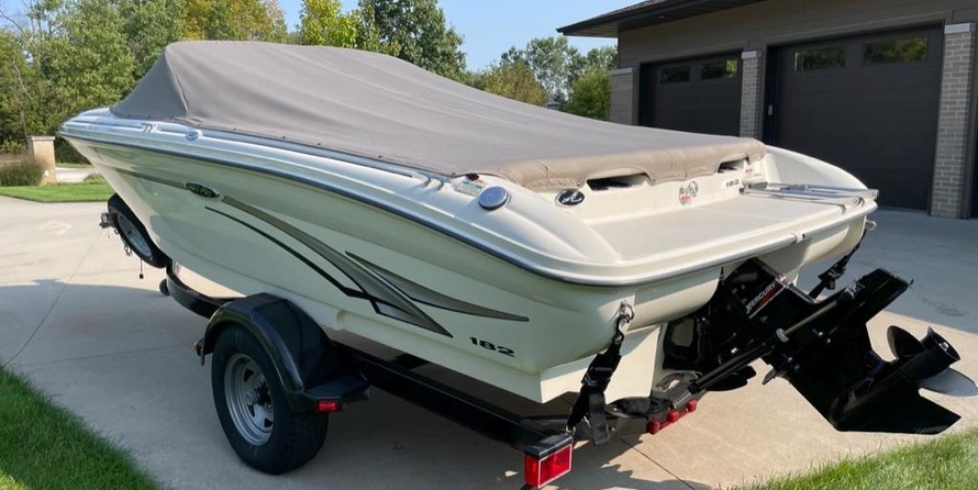 Sea ray 260 bow rider select
