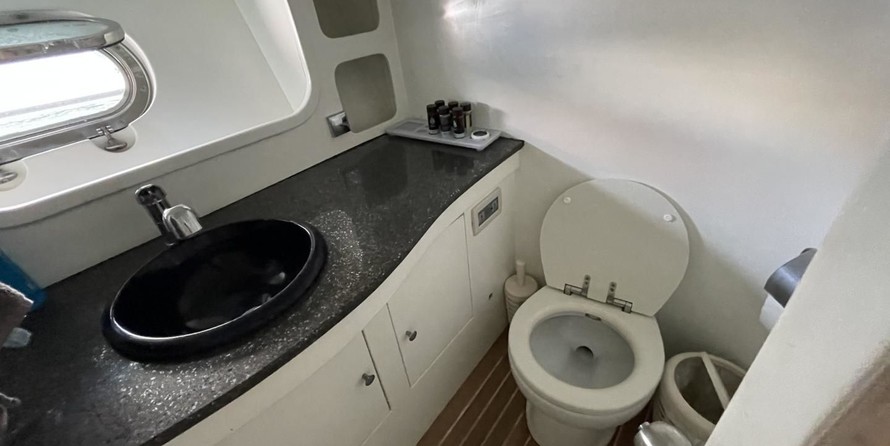 Custom built motor yacht 32m