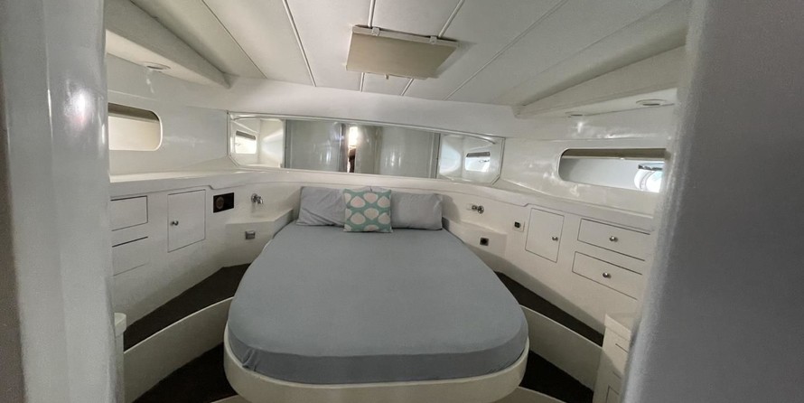 Custom built motor yacht 32m