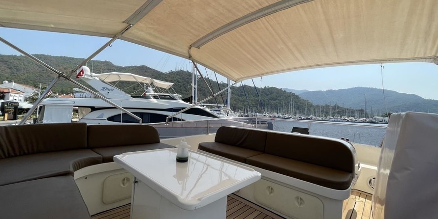 Custom built motor yacht 32m