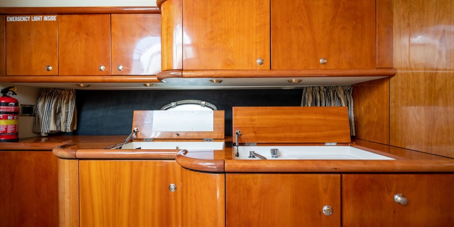 Sunseeker Camargue 50