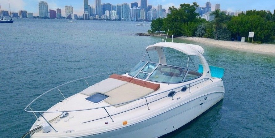 Sea Ray 330