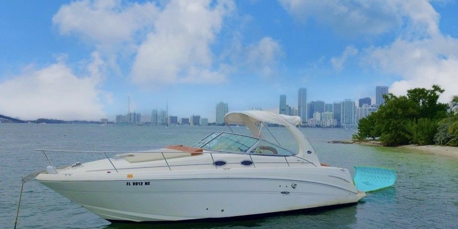 Sea Ray 330