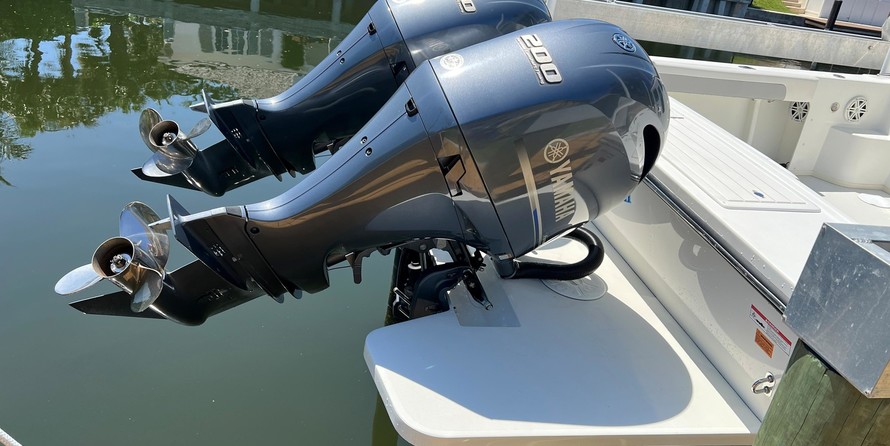 Parker 2530 Extended Sport Cabin
