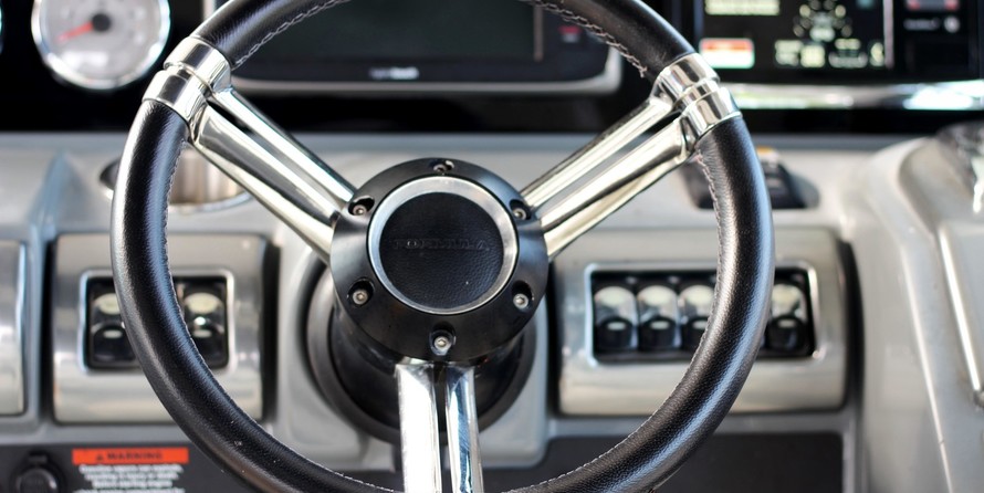 Formula 350 Crossover Bowrider