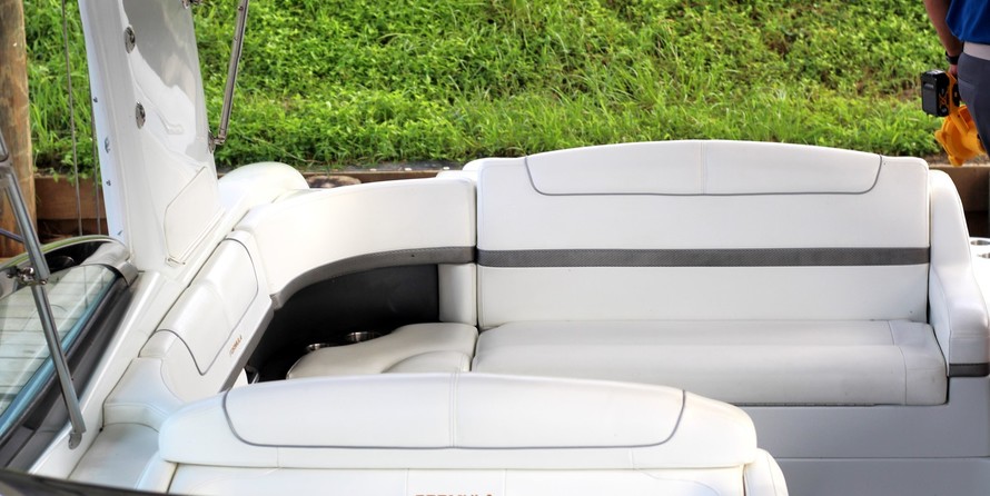 Formula 350 Crossover Bowrider