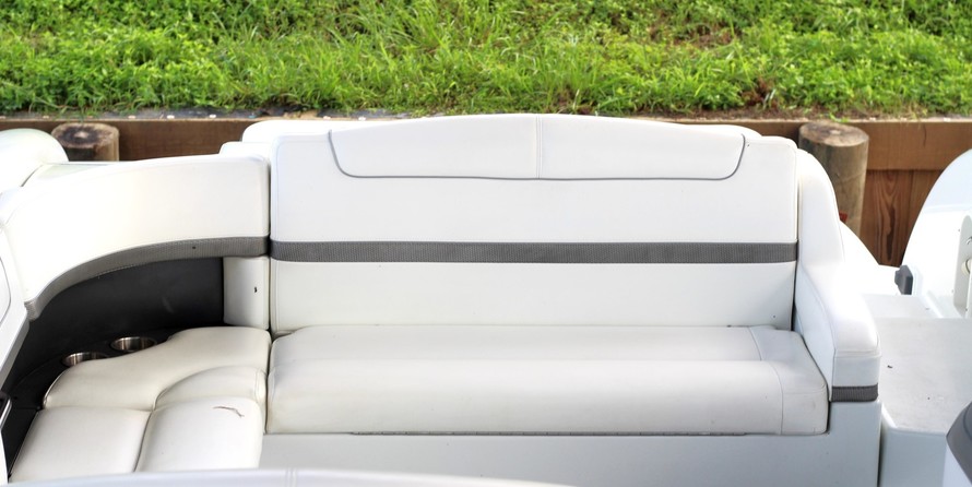 Formula 350 Crossover Bowrider