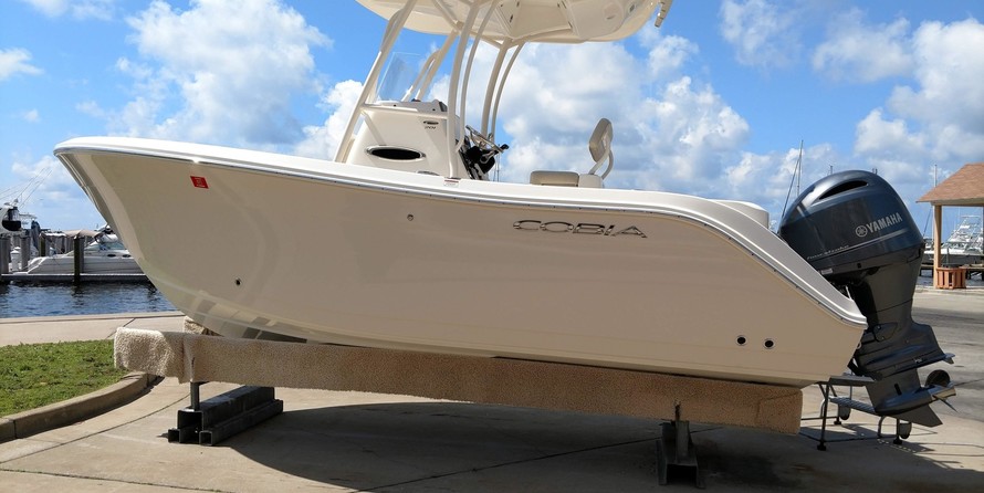 Cobia 217 center console