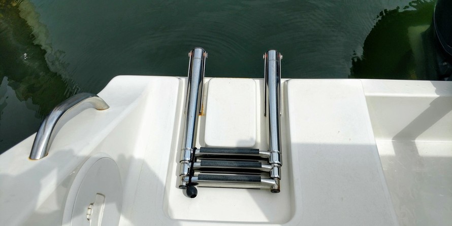 Cobia 217 center console