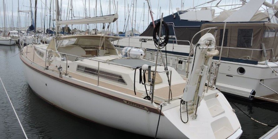 Amel Santorin Sloop