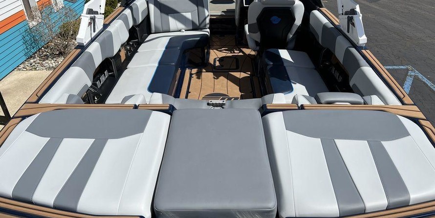 Malibu Wakesetter 23 LSV