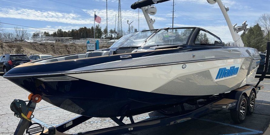 Malibu Wakesetter 23 LSV