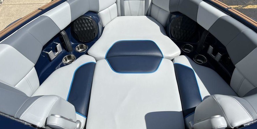 Malibu Wakesetter 23 LSV